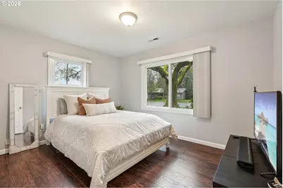 12905 SW Walker Rd, Beaverton, OR 97005 - Photo 15
