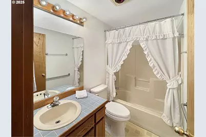 5812 NE 84th Ave, Vancouver, WA 98662 - Photo 13