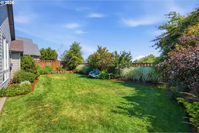 1589 SE Loganberry St, Dallas, OR 97338 - Photo 39