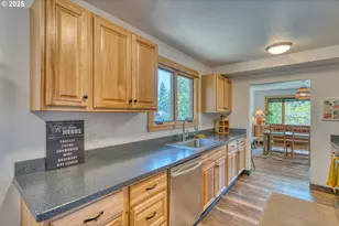 343 SE Wyers St, White Salmon, WA 98672 - Photo 9