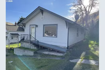 280 W Center St, Heppner, OR 97836 - Photo 1