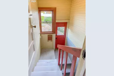 1118 SE Washington Ave, Roseburg, OR 97470 - Photo 31