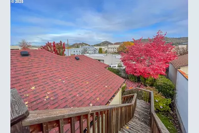 1118 SE Washington Ave, Roseburg, OR 97470 - Photo 39