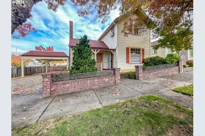 1118 SE Washington Ave, Roseburg, OR 97470 - Photo 1