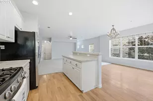 674 NE Newstead Ln, Hillsboro, OR 97006 - Photo 9