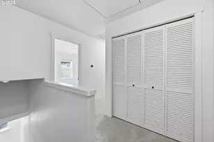 674 NE Newstead Ln, Hillsboro, OR 97006 - Photo 17