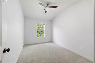 674 NE Newstead Ln, Hillsboro, OR 97006 - Photo 29