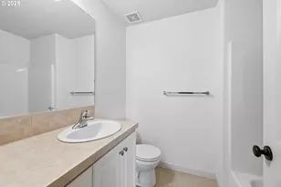 674 NE Newstead Ln, Hillsboro, OR 97006 - Photo 25