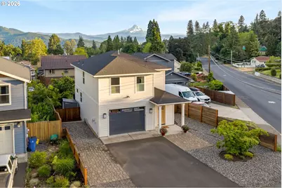 213 NE Cherry St, White Salmon, WA 98672 - Photo 1