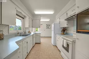 19531 Central Point Rd, Oregon City, OR 97045 - Photo 7