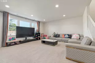 5292 Squirrel St, Springfield, OR 97478 - Photo 5