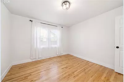 648 NE Stafford St, Portland, OR 97211 - Photo 13