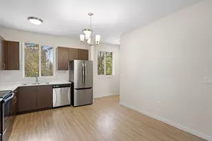 10843 E Burnside St, Portland, OR 97216 - Photo 15