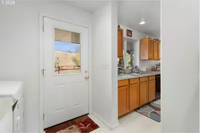 178 Dovetail Ln, Sutherlin, OR 97479 - Photo 17