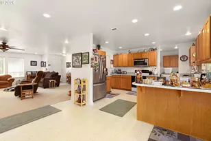 178 Dovetail Ln, Sutherlin, OR 97479 - Photo 15