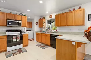 178 Dovetail Ln, Sutherlin, OR 97479 - Photo 11