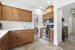 641 Mary Dr, Molalla, OR 97038 - Photo 17