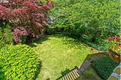 2165 NW Everett St, Portland, OR 97210 - Photo 31