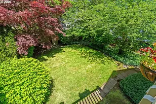 2165 NW Everett St, Portland, OR 97210 - Photo 31