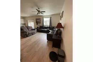 2383 NW Matteo Dr, McMinnville, OR 97128 - Photo 3