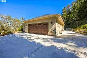 225 Summit Ridge Ln, Roseburg, OR 97471 - Photo 3