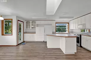 5603 Friendly Acres Rd, Florence, OR 97439 - Photo 5