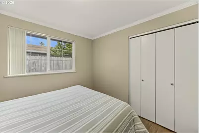 1142 9th St, Florence, OR 97439 - Photo 33
