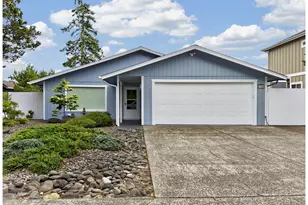 1142 9th St, Florence, OR 97439 - Photo 5