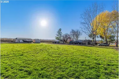 26050 SW Farmington Rd, Hillsboro, OR 97123 - Photo 23