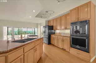 9101 NE Cliff St, Portland, OR 97220 - Photo 13