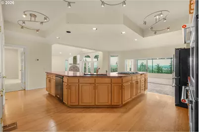 9101 NE Cliff St, Portland, OR 97220 - Photo 5