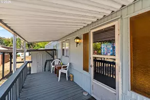 1557 N Pacific Hwy, Cottage Grove, OR 97424 - Photo 3