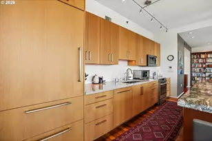 333 NW 9th Ave, Portland, OR 97209 - Photo 25