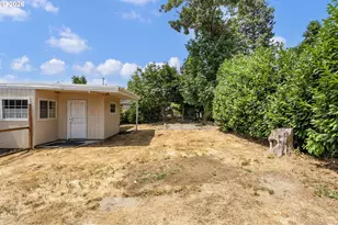 9221 SE Gladstone St, Portland, OR 97266 - Photo 17