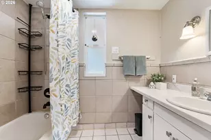 9221 SE Gladstone St, Portland, OR 97266 - Photo 11