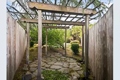 19330 SW Clarion Ct, Beaverton, OR 97003 - Photo 37