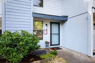7925 SW Fanno Creek Dr, Tigard, OR 97224 - Photo 3
