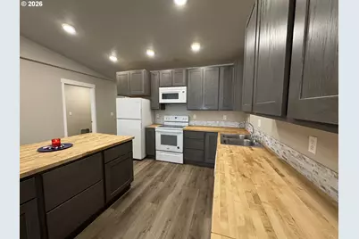 1268 SW 12th St, Pendleton, OR 97801 - Photo 11