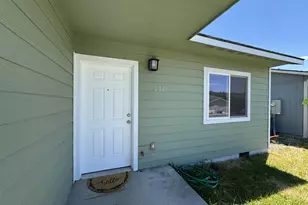 1268 SW 12th St, Pendleton, OR 97801 - Photo 3