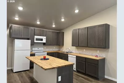 1268 SW 12th St, Pendleton, OR 97801 - Photo 9
