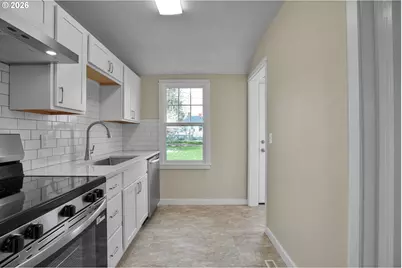 3645 NE 116th Ave, Portland, OR 97220 - Photo 11