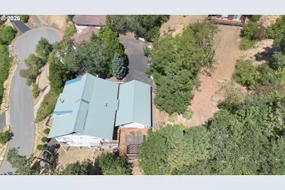 1380 SE Laurel Ct, Roseburg, OR 97470 - Photo 45