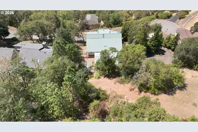 1380 SE Laurel Ct, Roseburg, OR 97470 - Photo 47