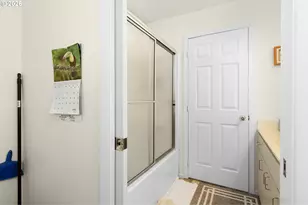 1380 SE Laurel Ct, Roseburg, OR 97470 - Photo 37