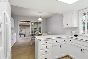 32400 SW Arbor Lake Dr, Wilsonville, OR 97070 - Photo 17
