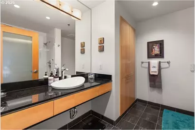 420 NW 11th Ave #806, Portland, OR 97209 - Photo 25