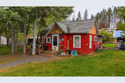 205 E Waid St, Ukiah, OR 97880 - Photo 1