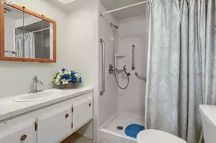 11728 SW Royal Villa Dr, Tigard, OR 97224 - Photo 15