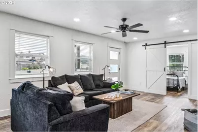 1184 2nd St, Florence, OR 97439 - Photo 9