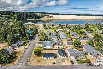1184 2nd St, Florence, OR 97439 - Photo 33